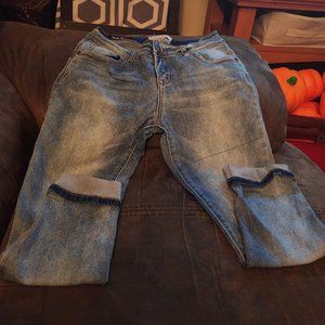 Ladies Hot Kiss Denim Capris